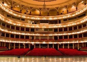 Fantasticos teatros y galerías en Cuba