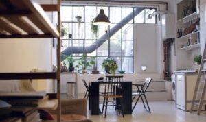 Airbnb vs hotel tokyo