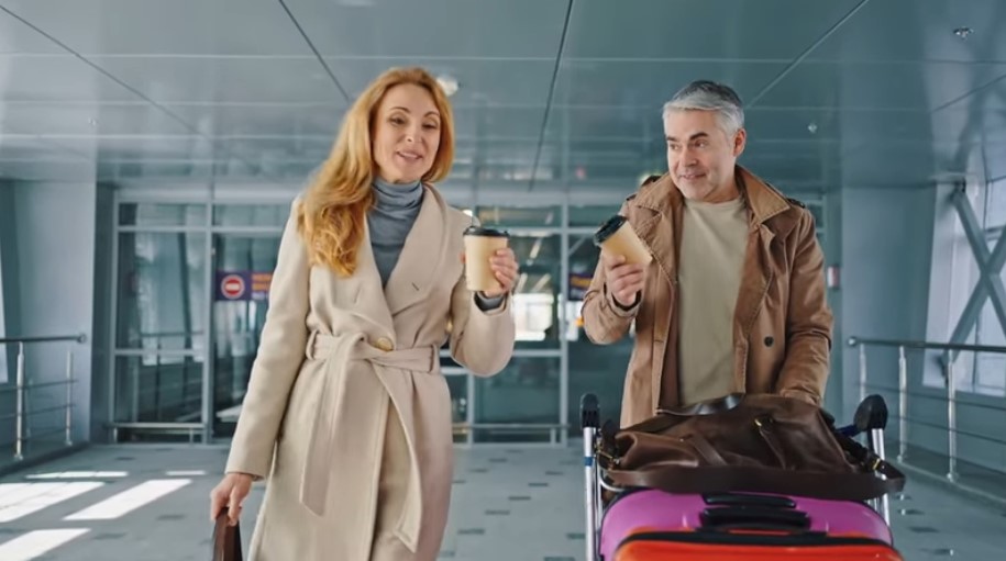 Airbnb vs hotel in paris